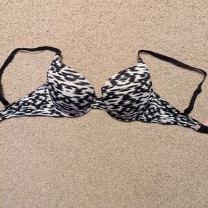 VS pink wear everywhere pushup bra 34C
